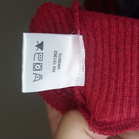🍁 Fyve, red ,thin knit top, long sleeve,V neck sweater NWT. Size 2x - Picture 9 of 11